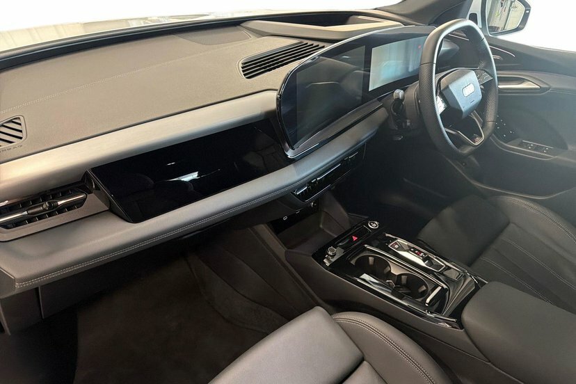 Audi Q6 E-Tron 83Kwh Sport Sportback 252 Ps EJ75ZCK White #2