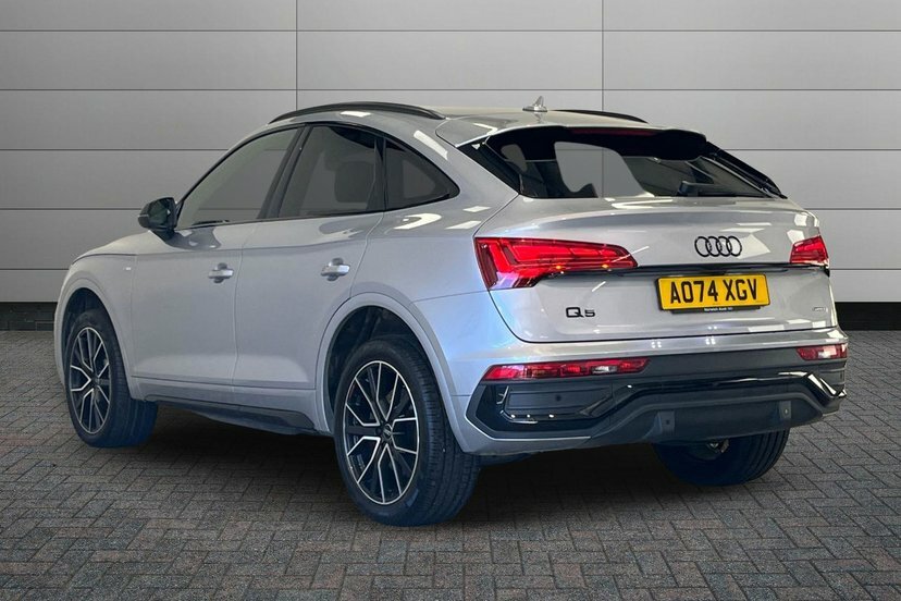 Audi Q5 2.0 Tdi 40 Black Edition Sportback S Tr AO74XGV Silver #3