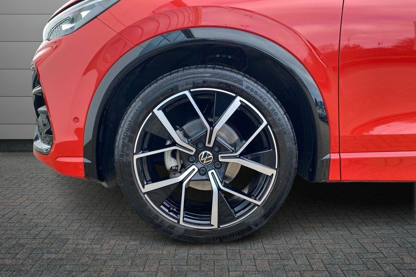 Volkswagen Tiguan 1.5 Etsi Mhev R-line Suv Hybrid Dsg 15 WF24PUE Red #5