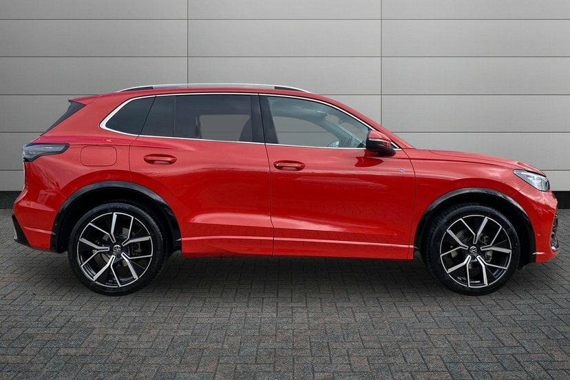 Volkswagen Tiguan 1.5 Etsi Mhev R-line Suv Hybrid Dsg 15 WF24PUE Red #4