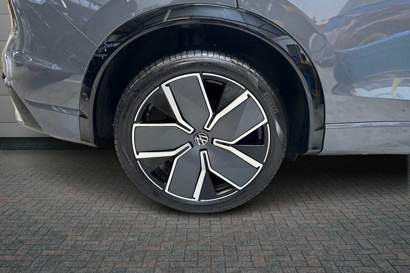 Volkswagen Tiguan 1.5 Etsi Mhev R-line Suv Hybrid Dsg 15 GK26HBN Grey #5