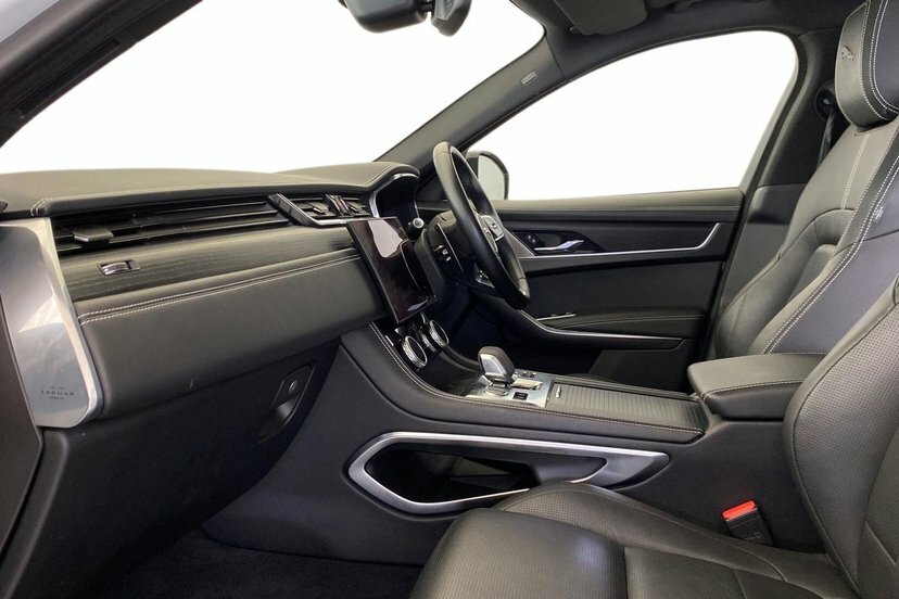 Jaguar F-Pace 2.0 D200 Mhev R-dynamic Black Suv BV72MLO White #3