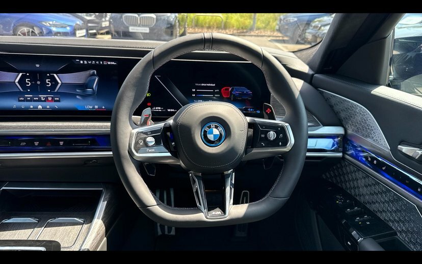 BMW 7 Series M760e Xdrive Blue #5