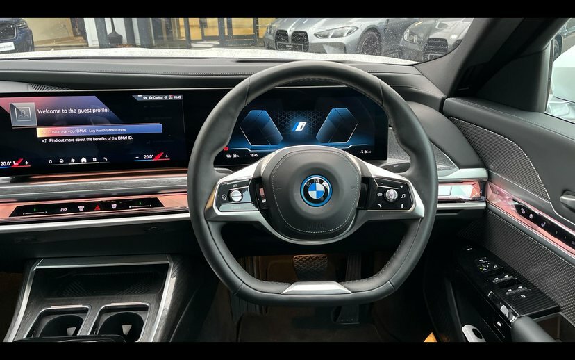 BMW i7 60 105.7Kwh Excellence Saloon Xd White #5
