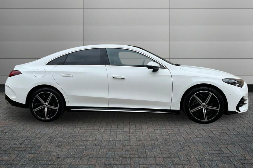 Mercedes-Benz CLA Class Cla250 85Kwh Amg Line Edition KM75HZJ White #3