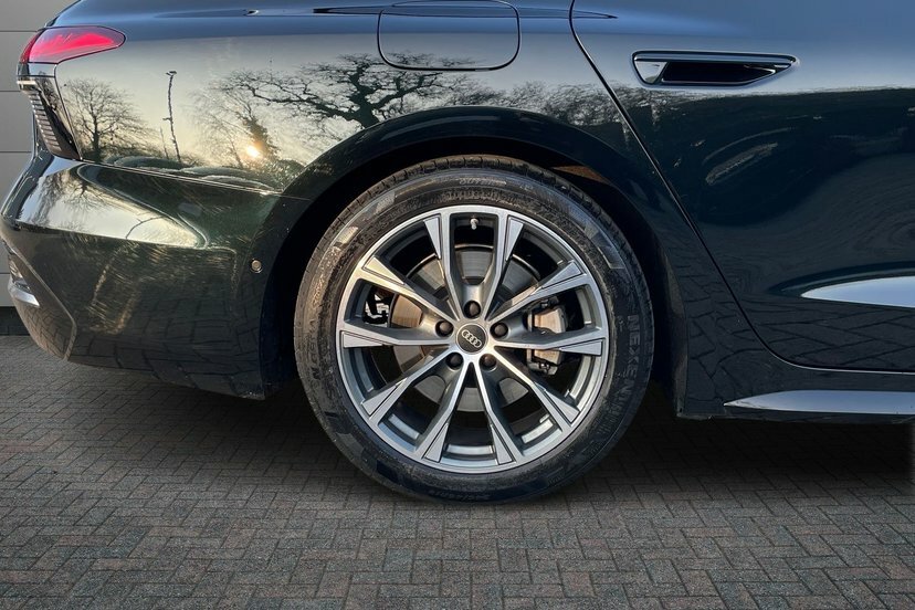 Audi A6 Avant 2.0 Tdi S Line Estate S Tronic Quattro VK75YBP Green #5