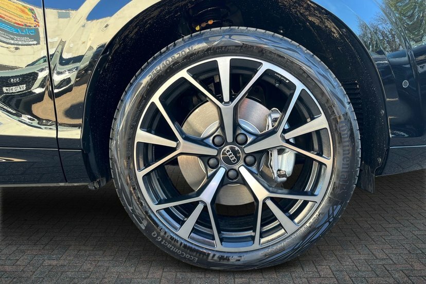 Audi Q3 1.5 E-hybrid Edition 1 Sportback Plug-i LR26YJZ Black #5