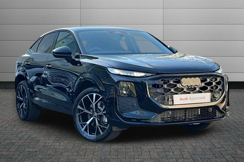 Audi Q3 1.5 E-hybrid Edition 1 Sportback Plug-i Black