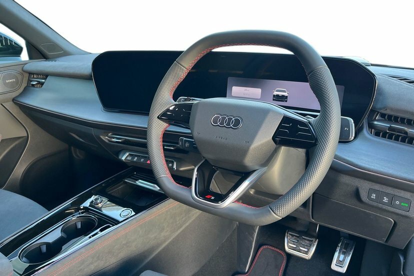 Audi Q3 1.5 E-hybrid Edition 1 Sportback Plug-i LR26YJZ Black #6