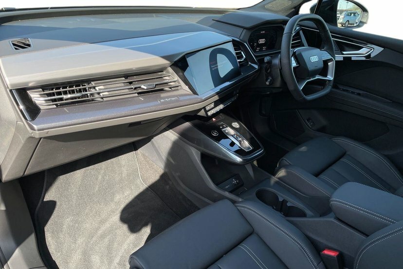 Audi Q4 E Tron 45 Black Edition Sportback 82Kwh MV26EYY Grey #2