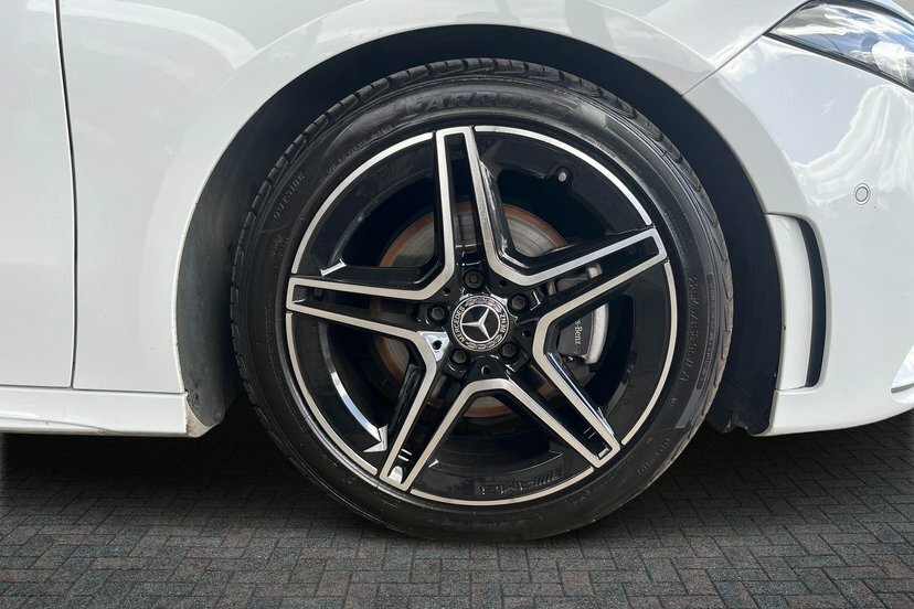 Mercedes-Benz A Class A180 Amg Line Premium Hatchback KN23YJP White #4
