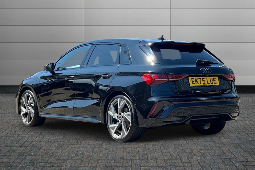 Audi A3 2.0 Tdi 35 Black Edition Sportback S Tr Black #3