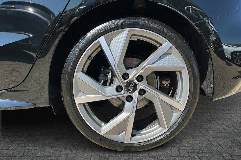 Audi A3 2.0 Tdi 35 Black Edition Sportback S Tr Black #5