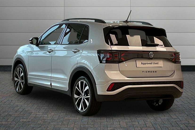 Volkswagen T-Cross 1.0 Tsi Black Edition Suv Dsg 115 Ps EK26TVF Silver #3