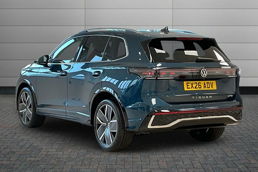 Volkswagen Tiguan 1.5 Etsi Mhev R-line Suv Hybrid Dsg 15 EX26ADV Blue #3