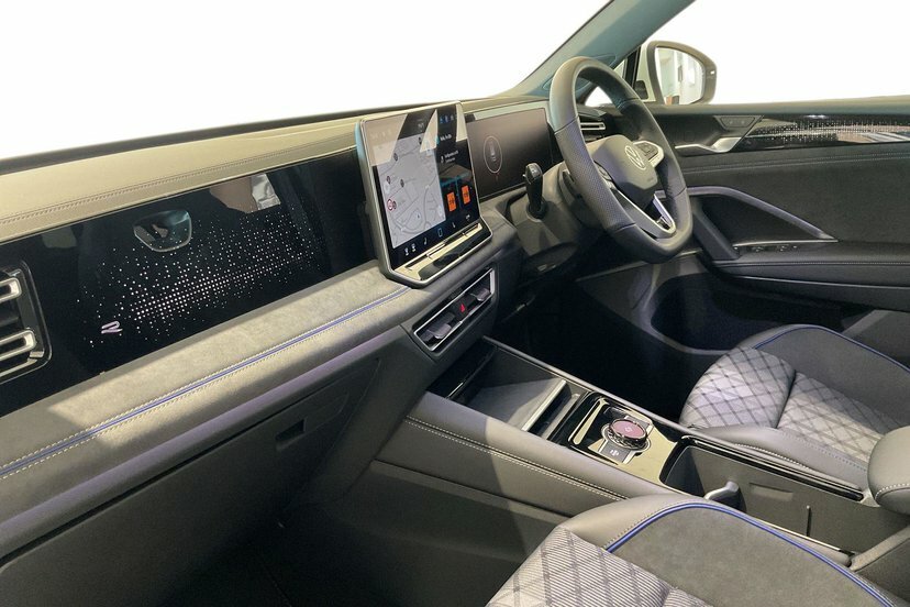 Volkswagen Tiguan 1.5 Etsi Mhev R-line Suv Hybrid Dsg 15 EO26NFC White #2