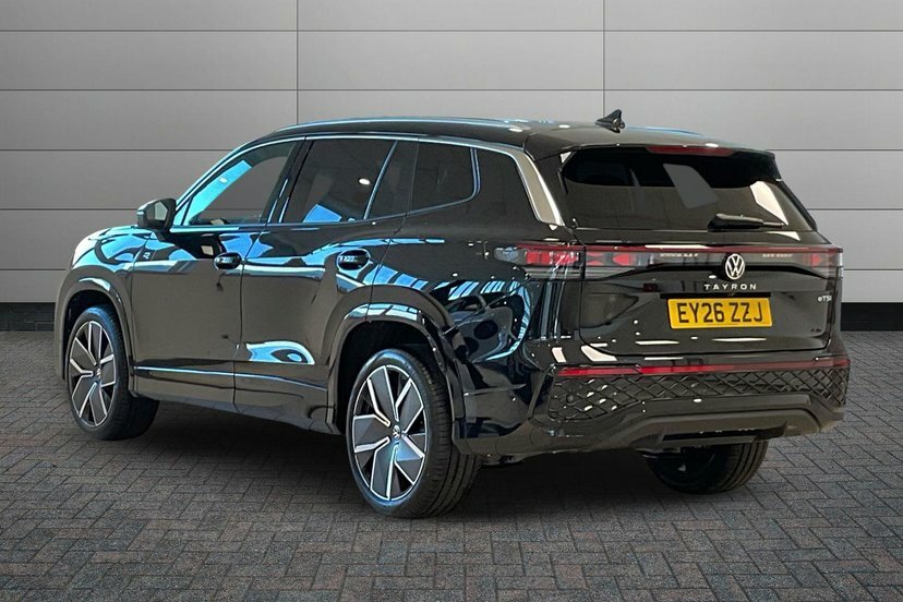 Volkswagen Tayron 1.5 Etsi Mhev R-line Suv Hybrid Dsg 15 EY26ZZJ Black #3