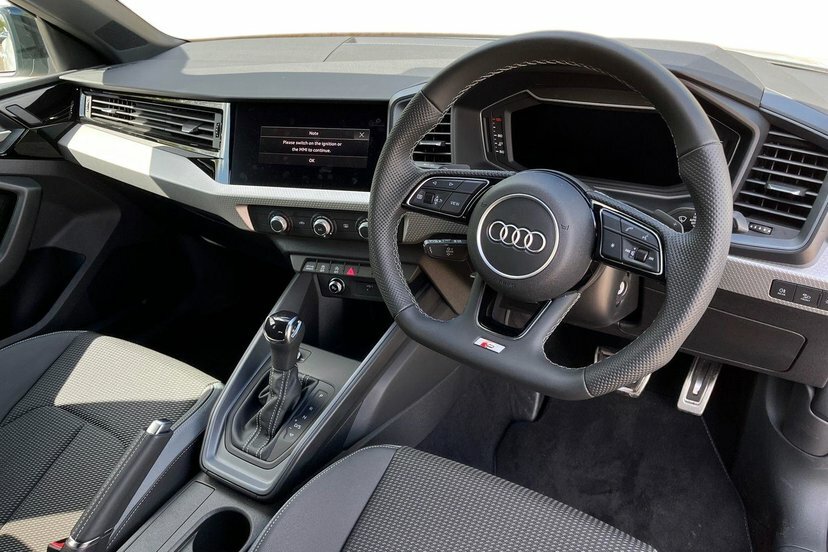 Audi A1 1.5 Tfsi 35 Black Edition Sportback S T NU25HJG White #6