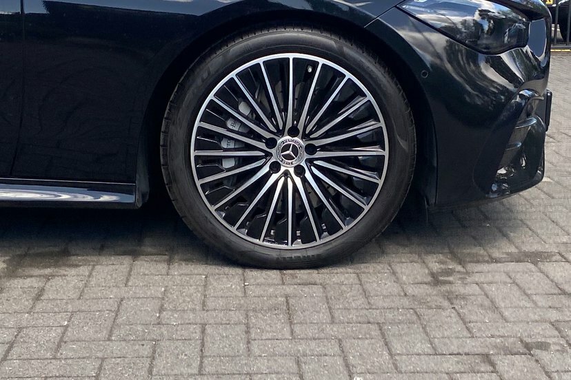 Mercedes-Benz CLE Class Cle450h Mhev Amg Line Premium Black #4