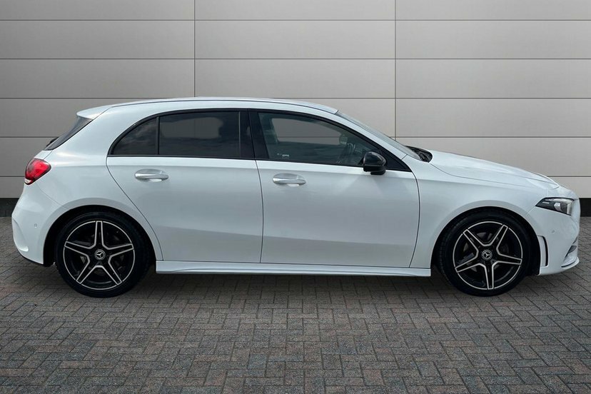 Mercedes-Benz A Class A200 Amg Line Premium KN23YYG White #3
