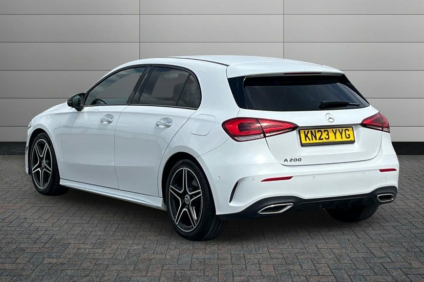 Mercedes-Benz A Class A200 Amg Line Premium KN23YYG White #2