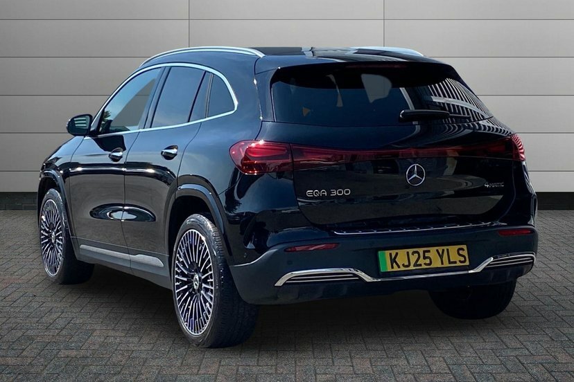 Mercedes-Benz EQA Eqa 300 70.5Kwh Amg Line Premium Suv 4 KJ25YLS Black #3
