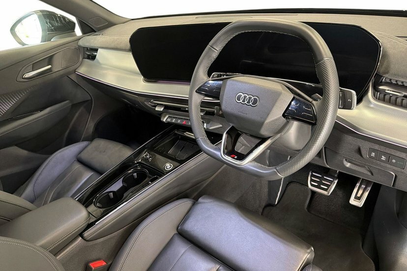 Audi Q3 1.5 E-hybrid S Line Suv Plug-in Hybrid EF75RWL Black #6