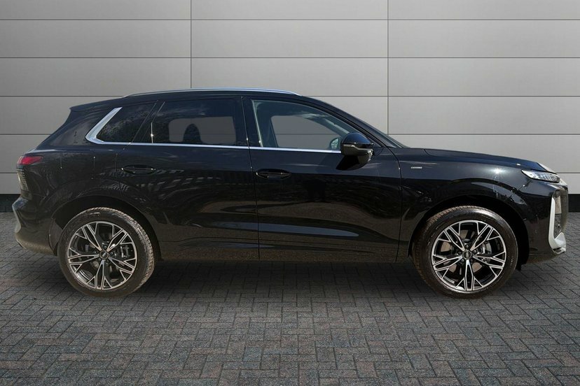 Audi Q3 1.5 E-hybrid S Line Suv Plug-in Hybrid EF75RWL Black #4
