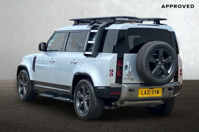 Land Rover Defender 110 2.0 P400e 15.4Kwh X-dynamic Hse Suv Plu Silver #2