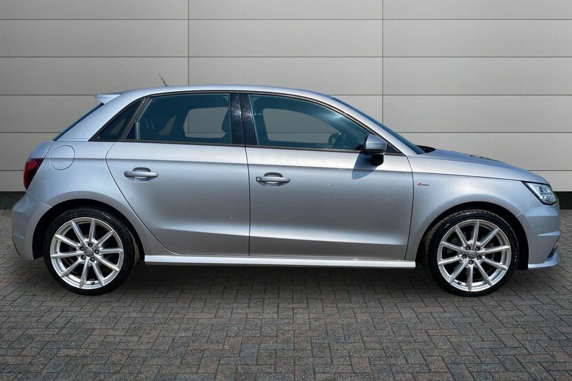 Audi A1 1.4 Tfsi Cod S Line Sportback S Tronic LA17FLL Silver #4