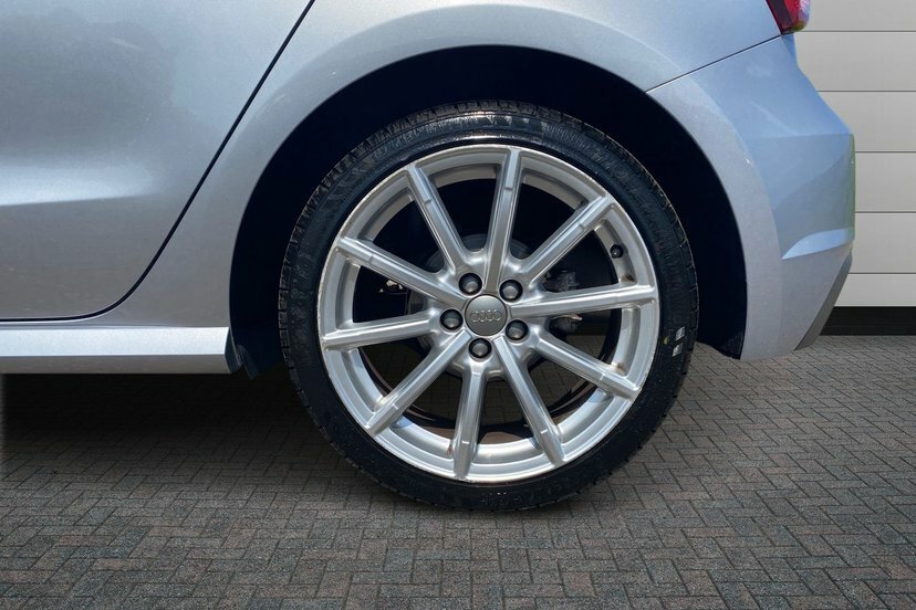 Audi A1 1.4 Tfsi Cod S Line Sportback S Tronic LA17FLL Silver #5
