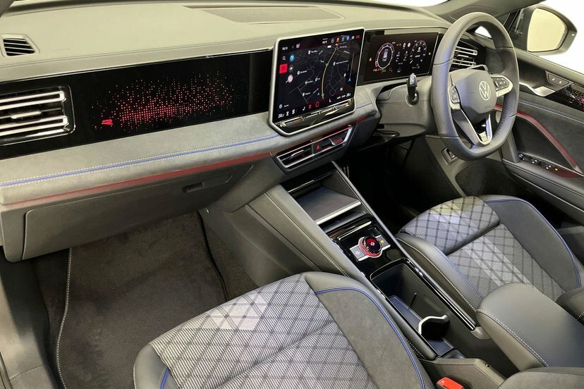 Volkswagen Tiguan 1.5 Etsi Mhev R-line Suv Hybrid Dsg 15 AU26OBA Grey #2