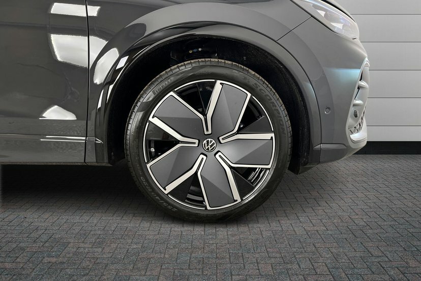 Volkswagen Tiguan 1.5 Etsi Mhev R-line Suv Hybrid Dsg 15 AU26OBA Grey #5