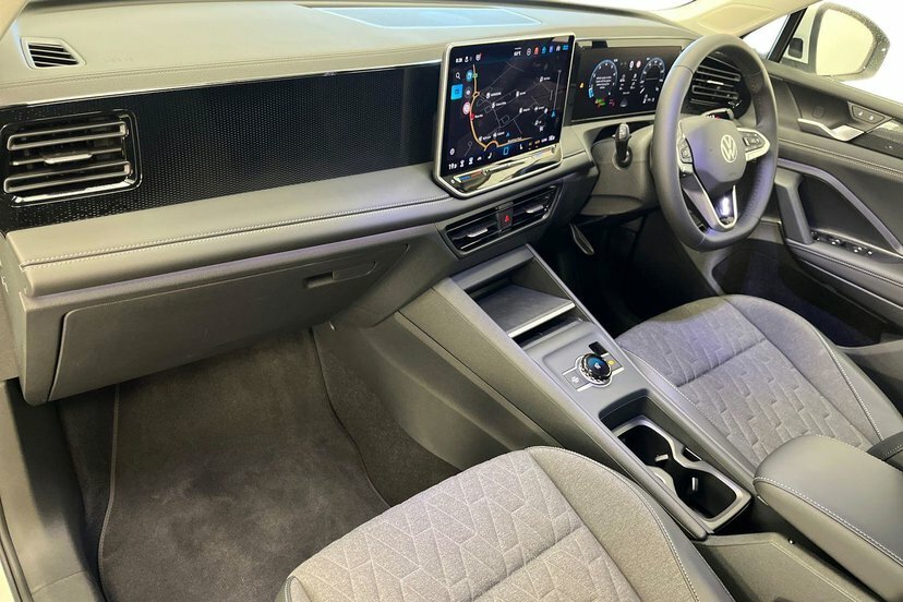 Volkswagen Tiguan 1.5 Etsi Mhev Match Suv Hybrid Dsg 150 AO26OGZ White #2