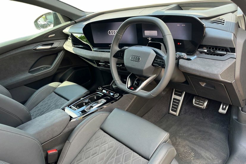 Audi Q6 E-Tron 100Kwh Black Edition Suv Quattro EY26UJD Black #6