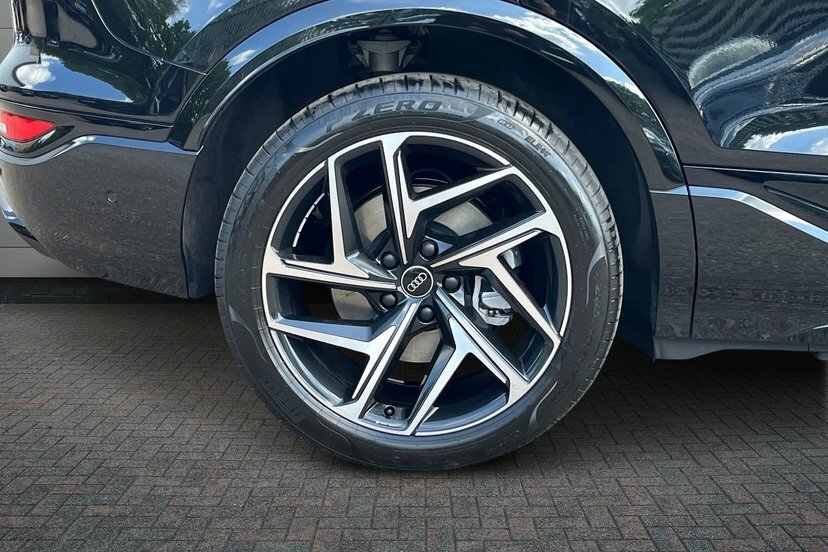 Audi Q6 E-Tron 100Kwh Black Edition Suv Quattro EY26UJD Black #5