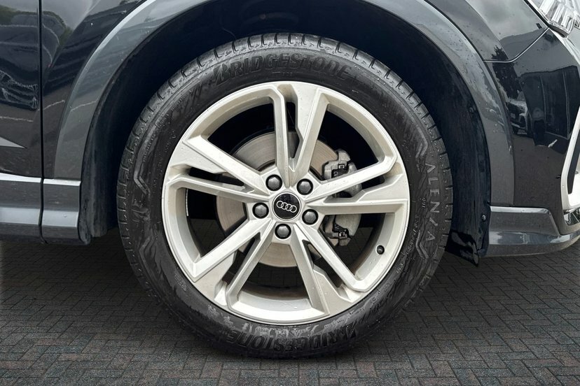Audi Q3 1.5 Tfsi Cod 35 S Line Sportback S Tron LP23PJJ Black #5