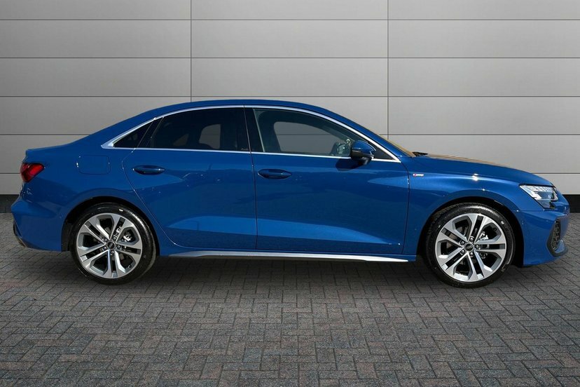 Audi A3 1.5 Tfsi S Line Saloon S Tronic 116 Ps EK26VBE Blue #4