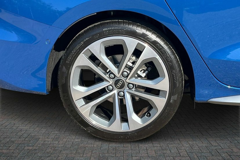 Audi A3 1.5 Tfsi S Line Saloon S Tronic 116 Ps EK26VBE Blue #5