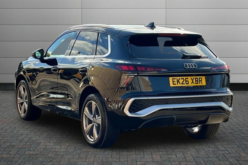 Audi Q3 1.5 Tfsi S Line Suv S Tronic 150 Ps EK26XBR Black #3