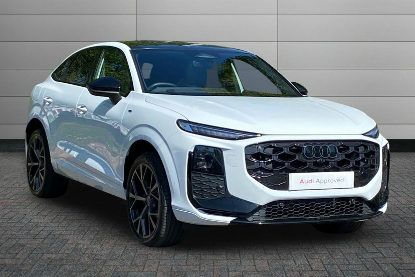 Audi Q3 1.5 E-hybrid Launch Edition Plus Sportback Pet White