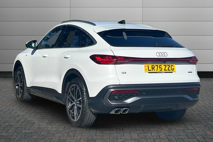 Audi Q5 2.0 Tdi Launch Edition Sportback S Tron LR75ZZG White #3