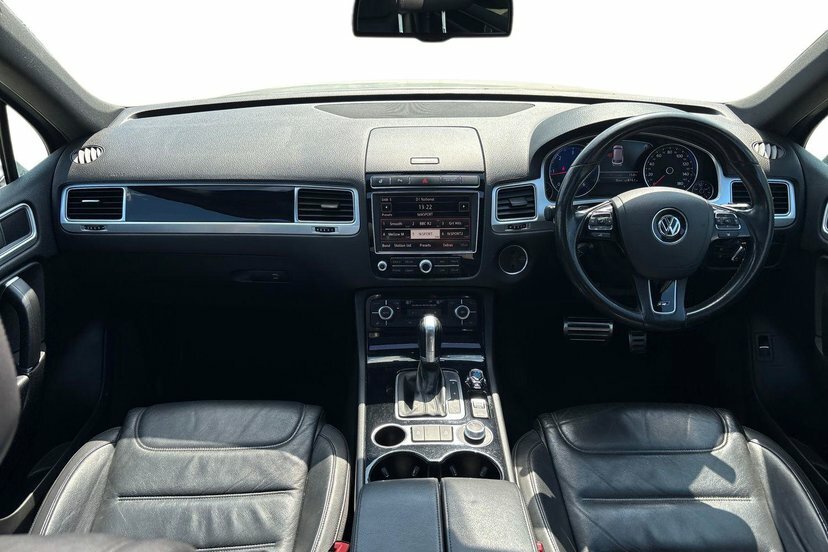 Volkswagen Touareg 3.0 Tdi V6 Bluemotion Tech R-line Suv T LX16ZPY White #6