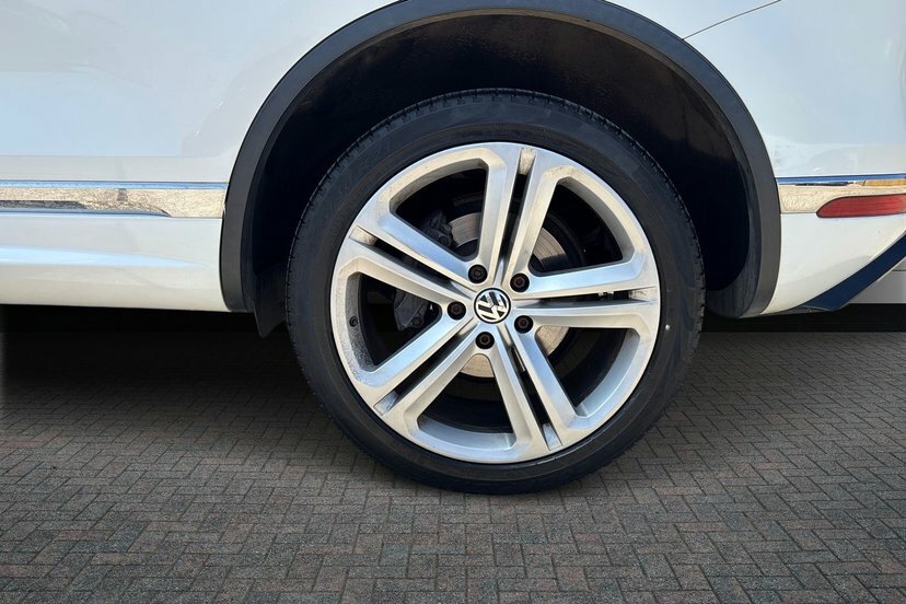Volkswagen Touareg 3.0 Tdi V6 Bluemotion Tech R-line Suv T LX16ZPY White #5