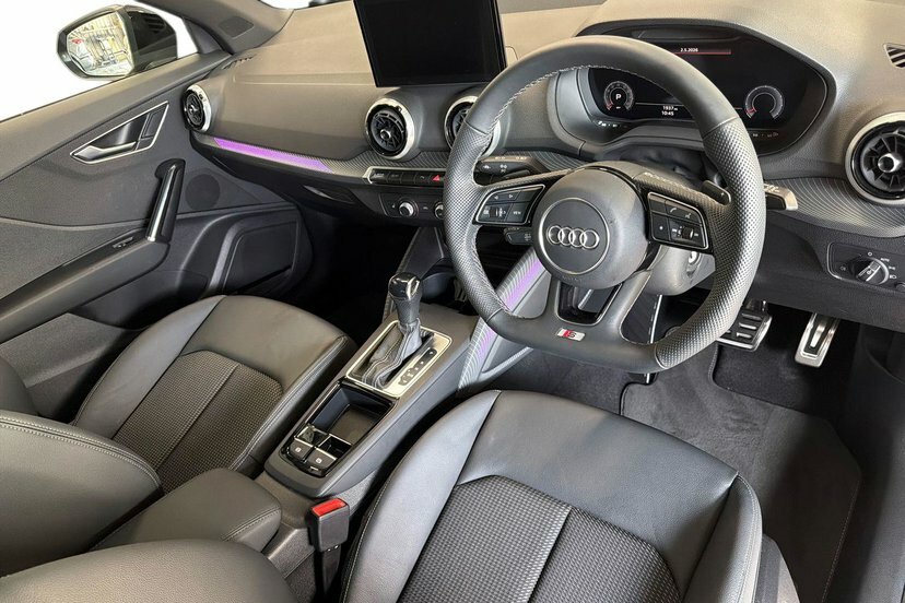 Audi Q2 1.5 Tfsi Cod 35 Black Edition Suv S Tro EF75YZD Grey #6