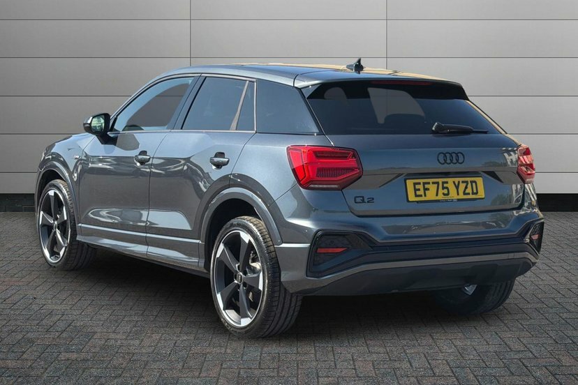 Audi Q2 1.5 Tfsi Cod 35 Black Edition Suv S Tro EF75YZD Grey #3