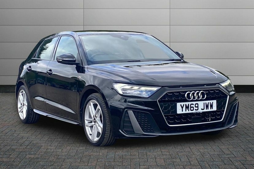 Audi A1 1.5 Tfsi 35 S Line Sportback S Tronic Black