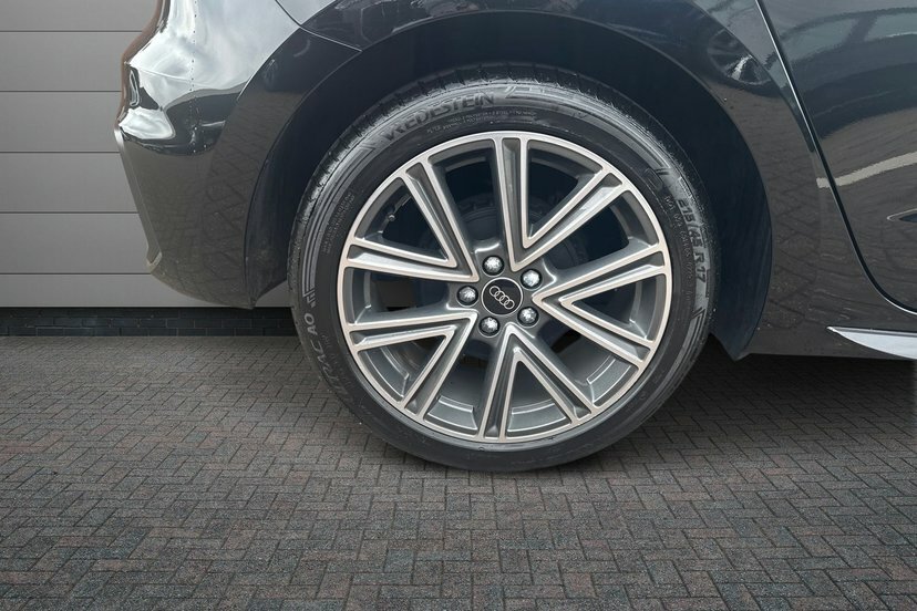 Audi A1 1.0 Tfsi 25 S Line Sportback S Tronic HF75OTW Black #5