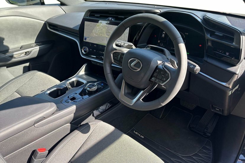 Lexus RZ 450E 71.4Kwh Urban Suv Direct4 Black #6