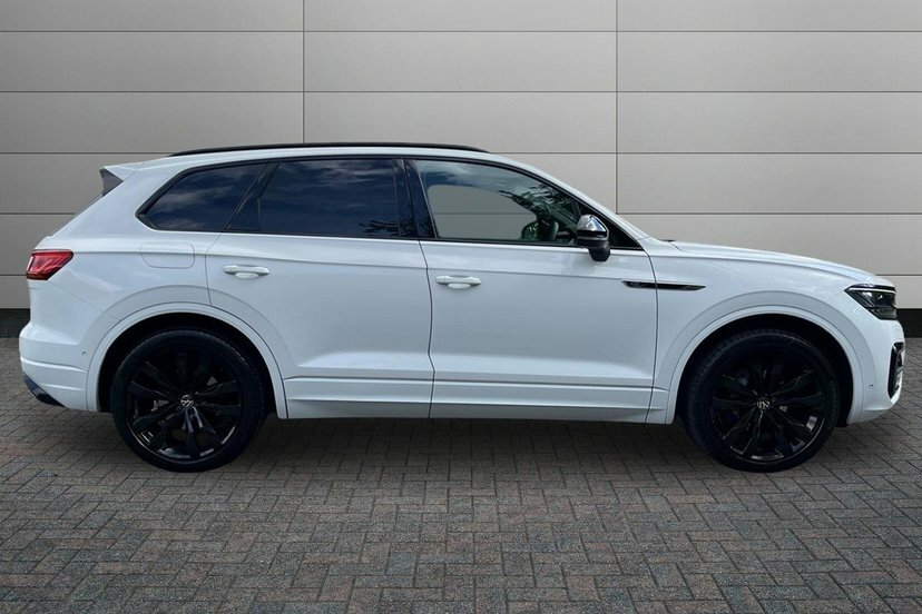 Volkswagen Touareg 3.0 Tdi V6 Black Edition Suv Tiptronic FY22BUP White #4